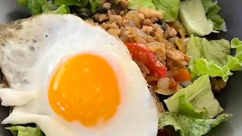 10分で完成！コープデリの「ガパオライス」ミールキット【実食レビュー】 